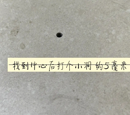 太原市瓷砖空鼓维修公司专业解答在瓷砖铺贴过程中，如果砂料搅拌不均匀，将会带来以下问题